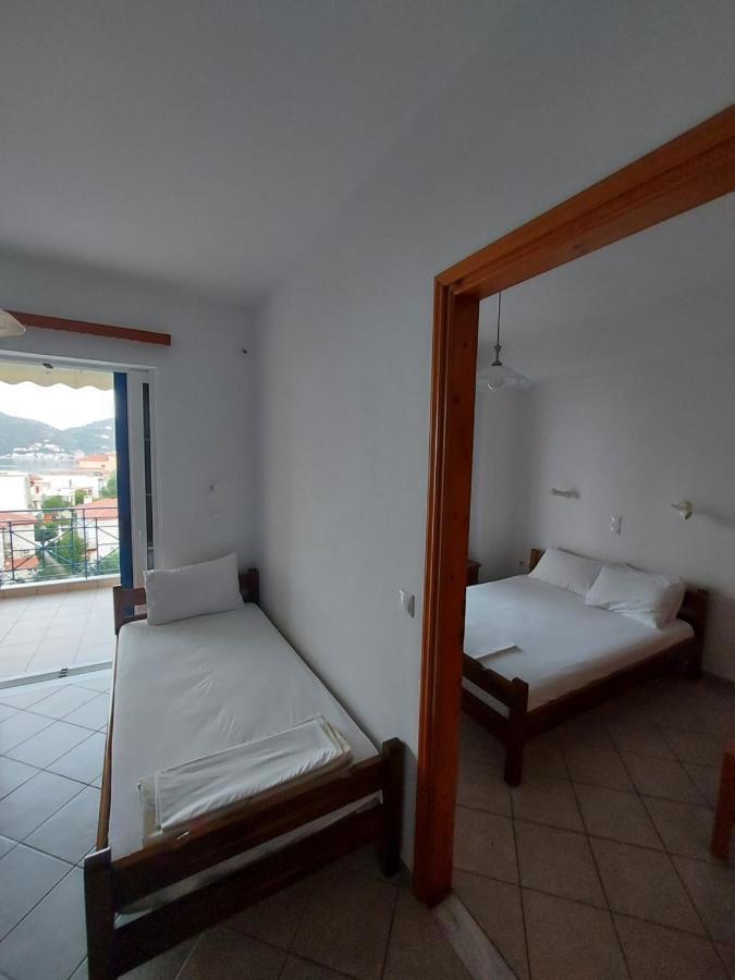 Matina Apartments Tyros Bagian luar foto
