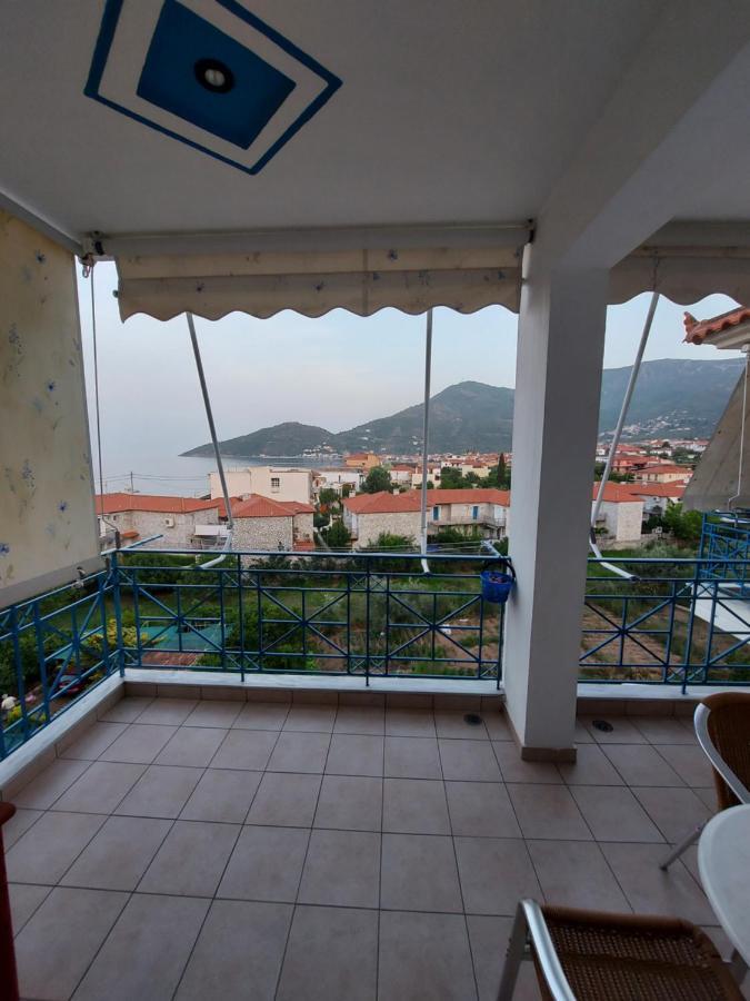Matina Apartments Tyros Bagian luar foto