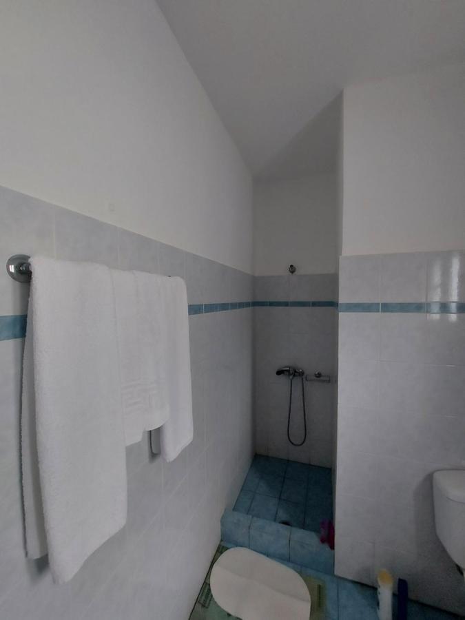 Matina Apartments Tyros Bagian luar foto