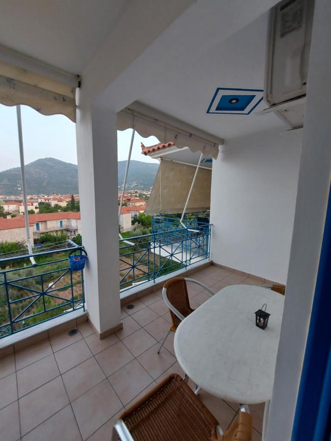 Matina Apartments Tyros Bagian luar foto
