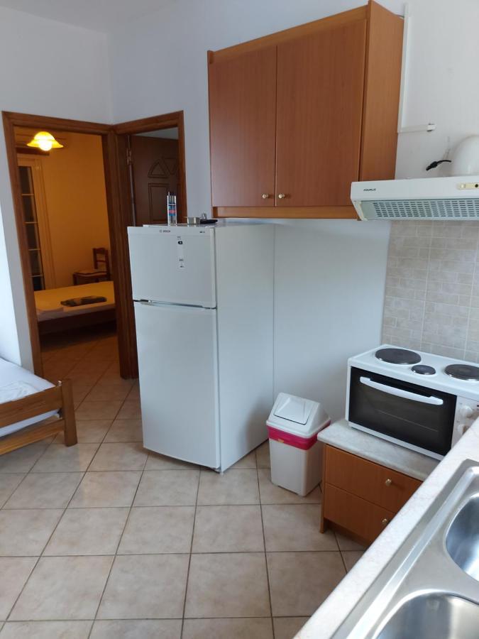 Matina Apartments Tyros Ruang foto