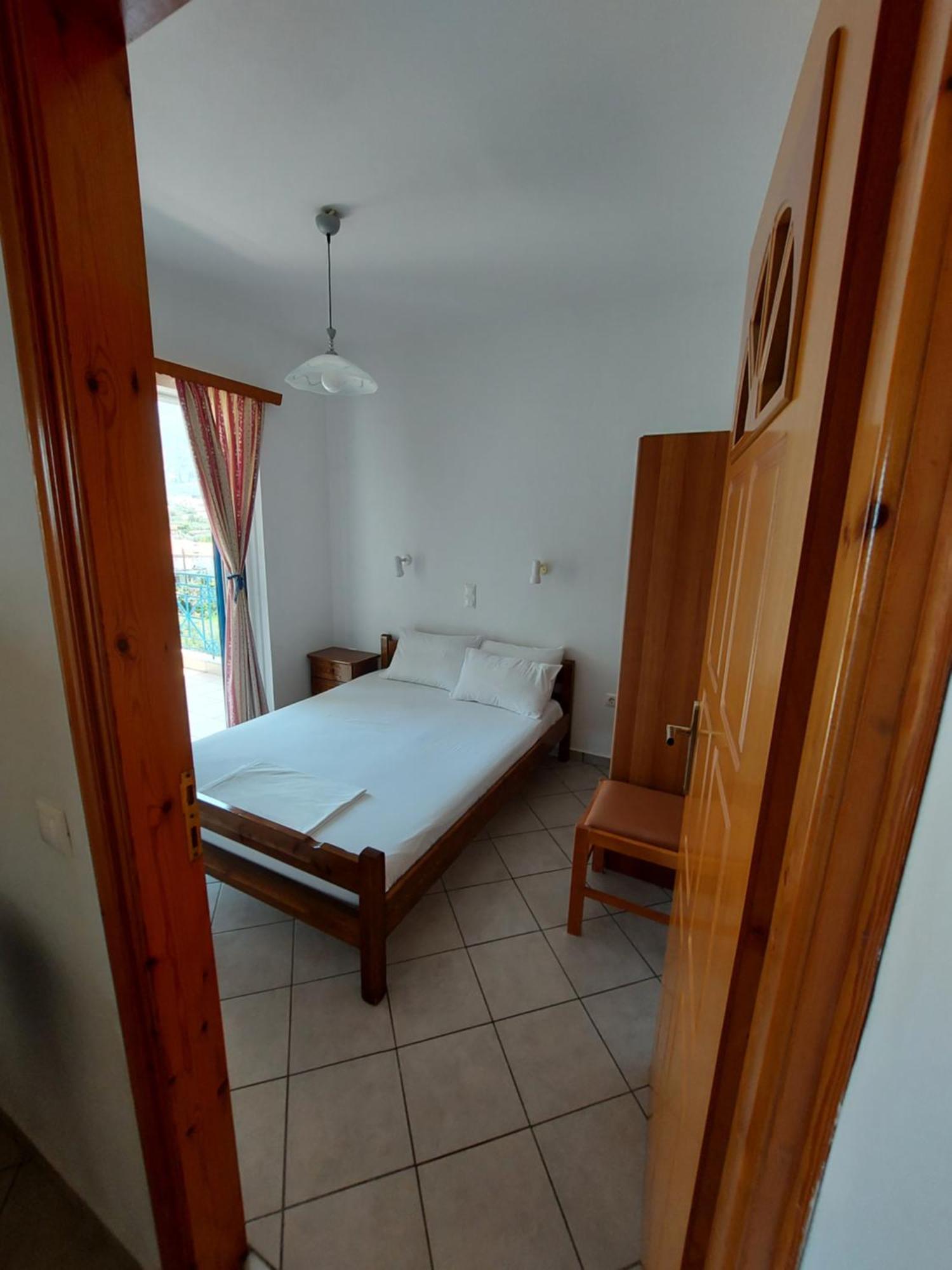 Matina Apartments Tyros Ruang foto